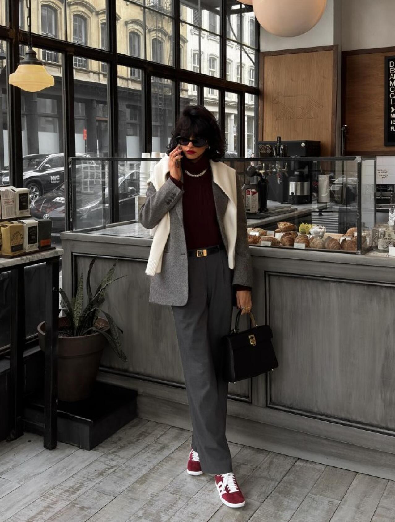 Sive hlače su modni favorit novembra, a ove modele nosimo od posla do večernjeg izlaska