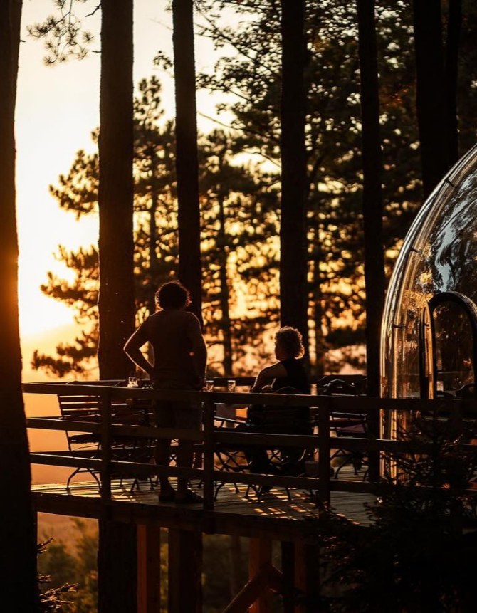 Na samo 20 minuta od Tuzle nalazi se skriveni restoran među borovima