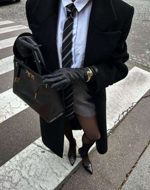 Svima nam treba dobar crni kaput, pa smo izdvojili 10 modela koji traju duže od jedne sezone.