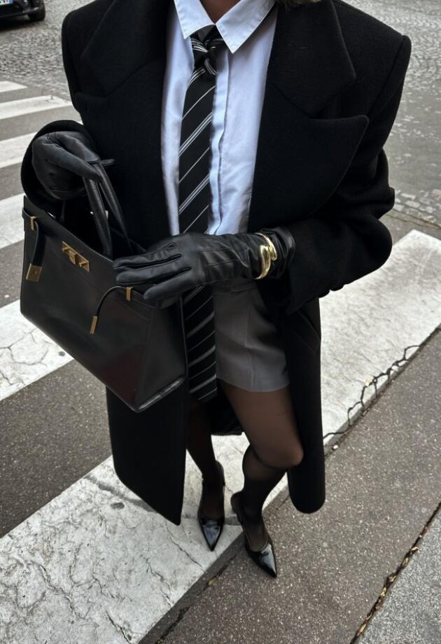 Svima nam treba dobar crni kaput, pa smo izdvojili 10 modela koji traju duže od jedne sezone.