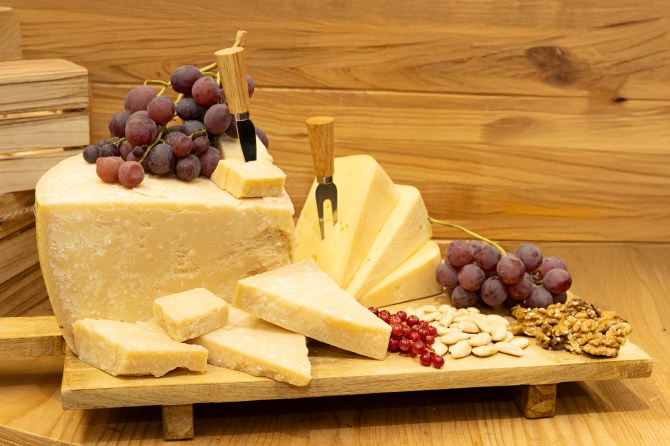 crvena_jabuka_poklon_paketi2bonjour_ba