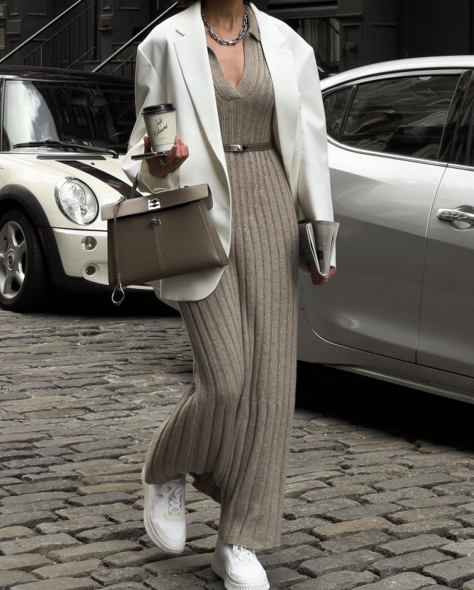 Pletene duge haljine donose zimsku eleganciju bez truda, a mi smo izdvojili hit modele za posao.