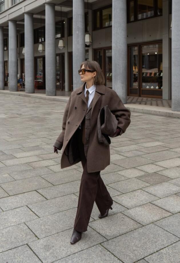 Čekali ste pravi trenutak da kupite hlače za posao? Sniženja su tu i izdvajamo 20 modela.