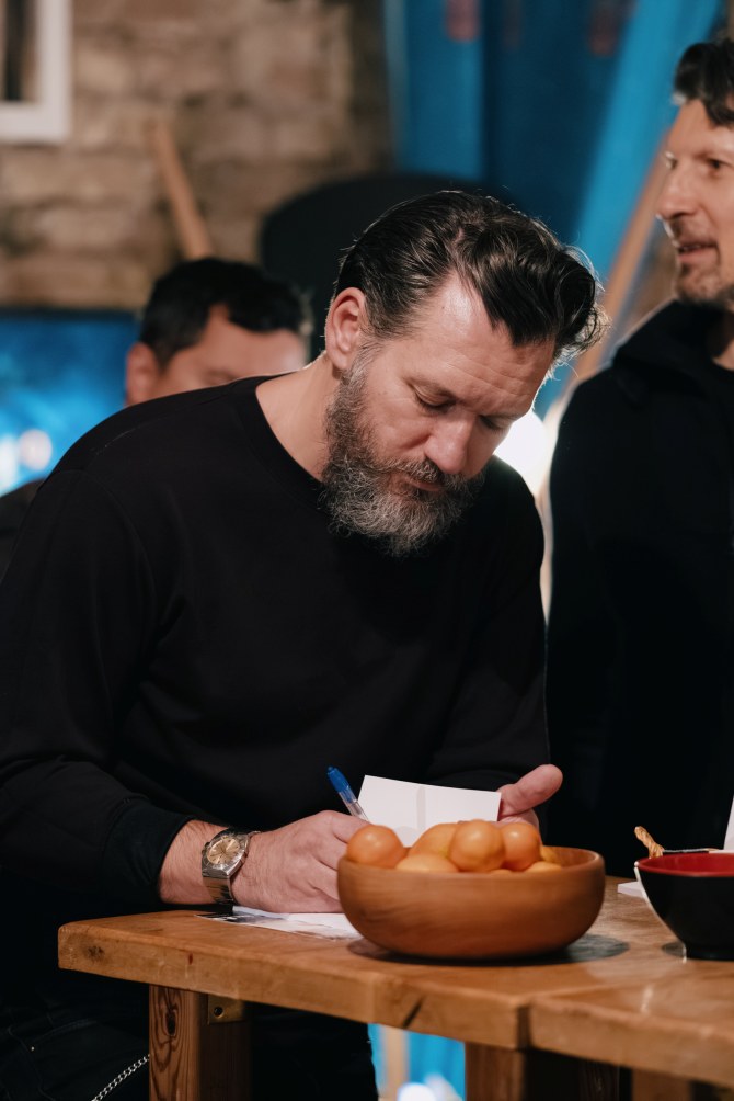 Kada poezija govori tiho, a pogađa snažno: Promocija prvijenca Jasmina Porobića