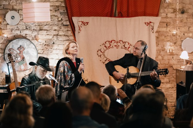 jasmin_porobic8bonjour_ba