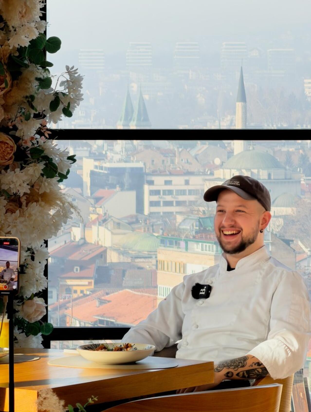 Otišli smo u ovaj restoran zbog pogleda na Sarajevo, a pravi razlog povratka otkrili kasnije.