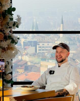 Otišli smo u ovaj restoran zbog pogleda na Sarajevo, a pravi razlog povratka otkrili kasnije.