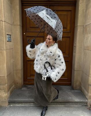 Od šljokica do toplih zimskih materijala: Sinsay suknje među kojima je teško izabrati samo jednu.