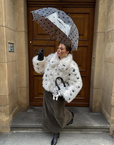 Od šljokica do toplih zimskih materijala: Sinsay suknje među kojima je teško izabrati samo jednu.