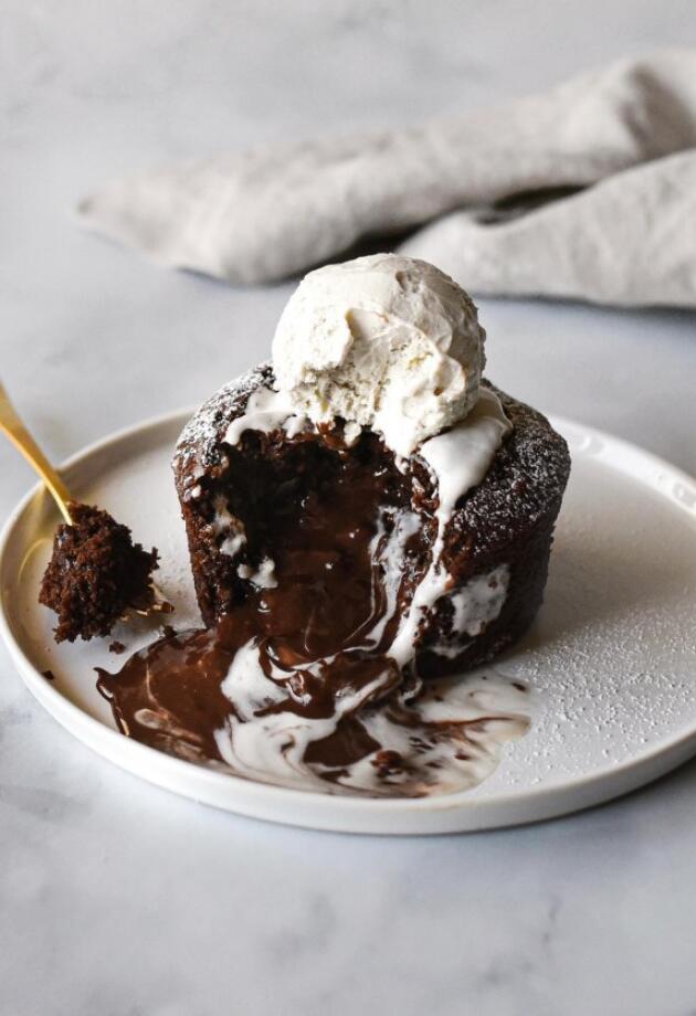 Lava Cake: Zahvaljujući 1 jednostavnom triku uspijeva svaki put