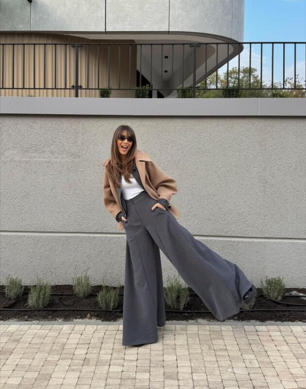 Sive hlače koje funkcionišu u svim kombinacijama, sada su povoljnija shopping opcija.