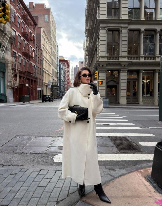 Jedan kaput je bio plan, ali Zara sniženje nas je brzo razuvjerilo i uzeli smo dva...