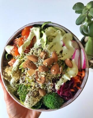 Botox bez igle? Može, jer donosimo recept za viralnu salatu koja je postala ozbiljan beauty ritual.