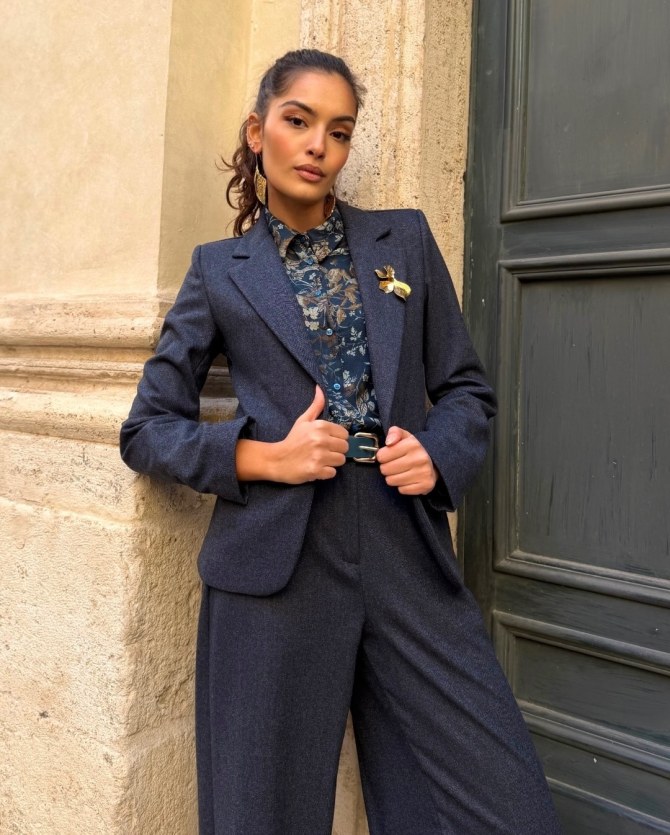 Cvjetne košulje koje će osvježiti poslovne kombinacije i učiniti ih manje dosadnim.