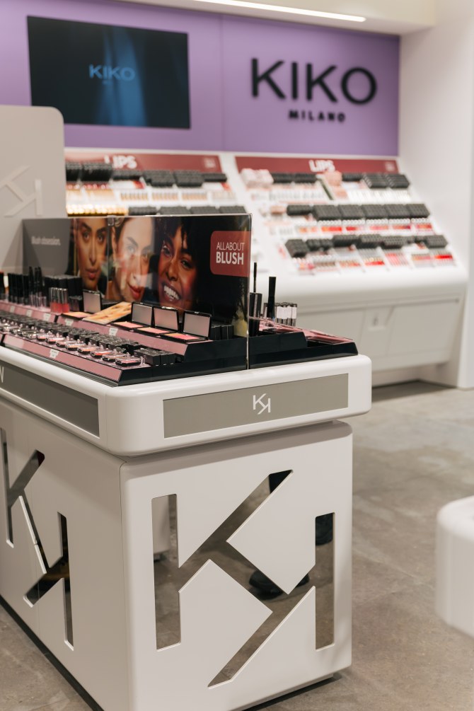 Među prvima smo zavirili u KIKO Milano u Sarajevu i evo kako izgleda nova beauty adresa.