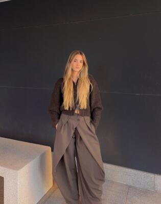 Bershka hlače na duplo kopčanje koje su među najtraženijim modelima sada dolaze u 5 boja