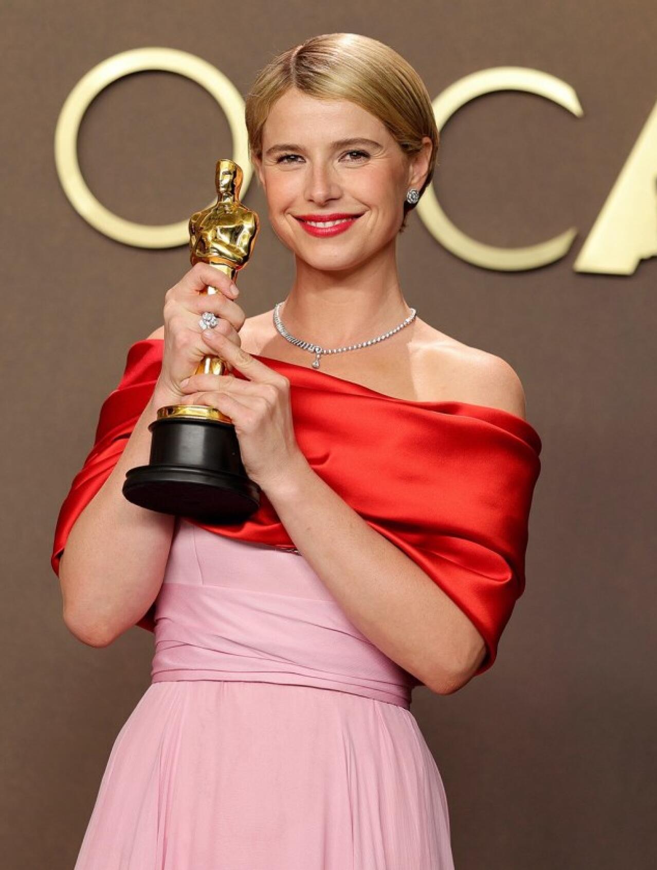 Jedan beauty detalj dominirao je Oscarima: Crveni ruž se vraća na velika vrata