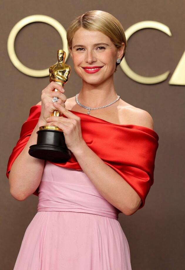 Jedan beauty detalj dominirao je Oscarima: Crveni ruž se vraća na velika vrata