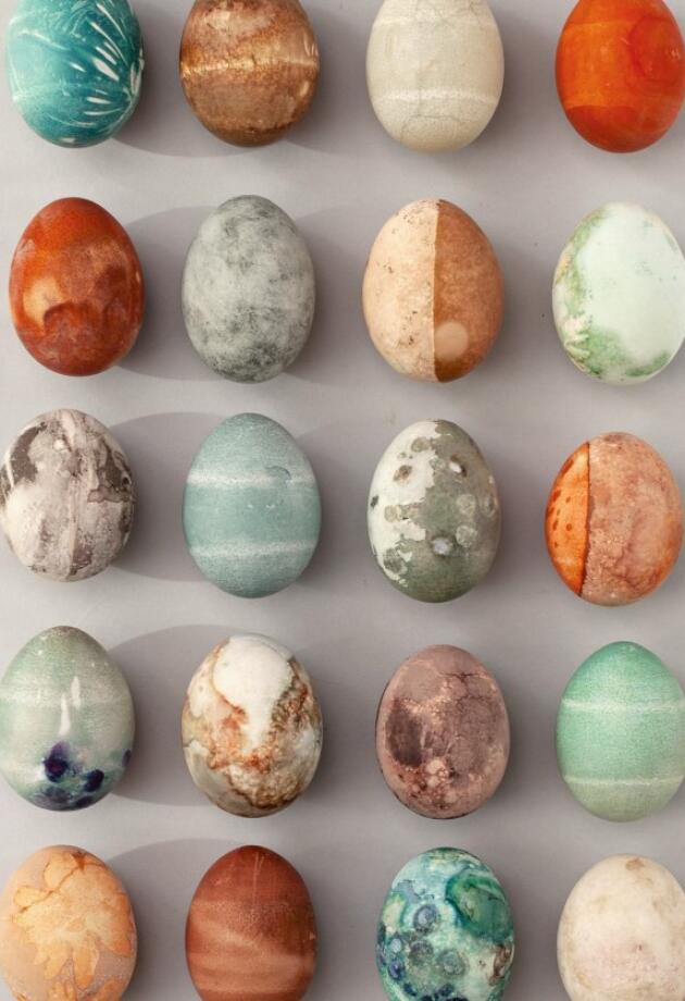 Ove godine farbanje jaja radimo drugačije: Otkrivamo tehniku koju ćete poželjeti isprobati