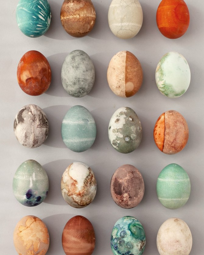 Ove godine farbanje jaja radimo drugačije: Otkrivamo tehniku koju ćete poželjeti isprobati