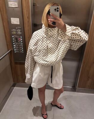 Jakna na tačkice postala je viralni hit na Instagramu, a mi znamo gdje je možete kupiti.