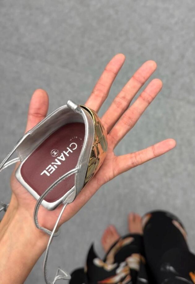 Svi kažite: Hvala Matthieu Blazy što si vratio zabavu u Chanel! Cipele edition.