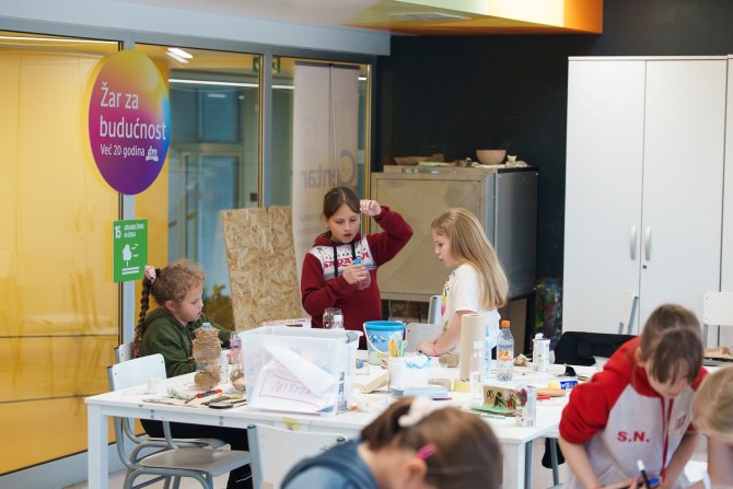 dm_dan_planete_zemlje16bonjour_ba