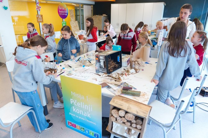 dm_dan_planete_zemlje1bonjour_ba