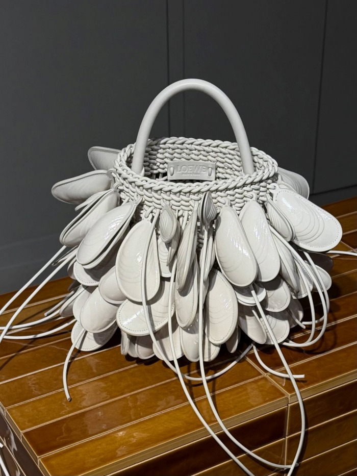 Bonjour_ba_loewe_ (3)