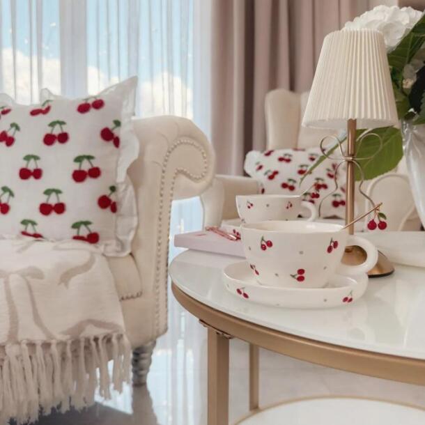 Svi kupuju ovu Pepco kolekciju s trešnjama, a jastuk s volanima je definitivno omiljeni