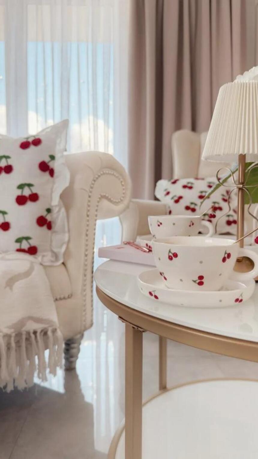 Svi kupuju ovu Pepco kolekciju s trešnjama, a jastuk s volanima je definitivno omiljeni