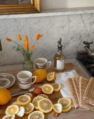 Limun + maslinovo ulje + jedan trik: Ovo je sos koji mijenja svako jelo