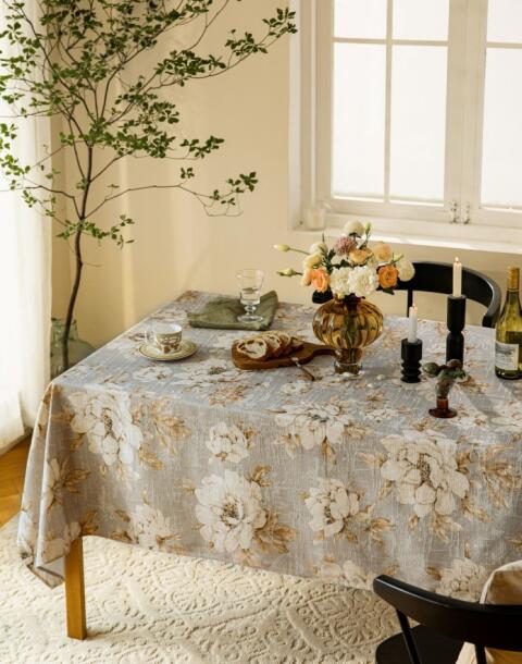 Do 15 KM: 4 cvjetna stolnjaka iz Sinsay koja instant uljepšavaju dom