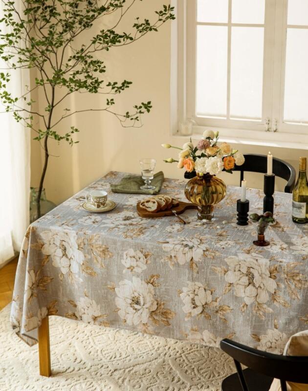 Do 15 KM: 4 cvjetna stolnjaka iz Sinsay koja instant uljepšavaju dom