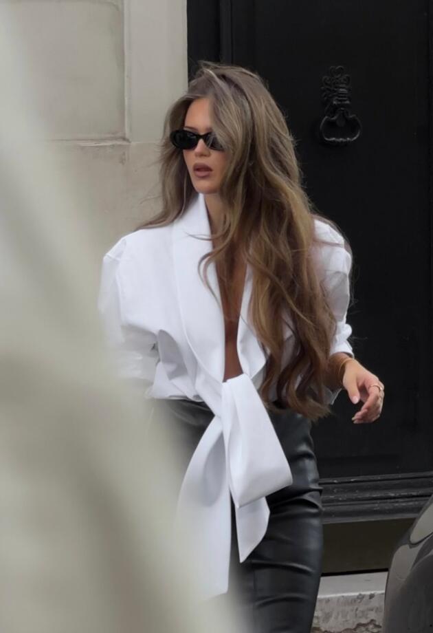 Saint Laurent košulja koju svi nose: Komad od 2300$ koji je postao nova modna opsesija