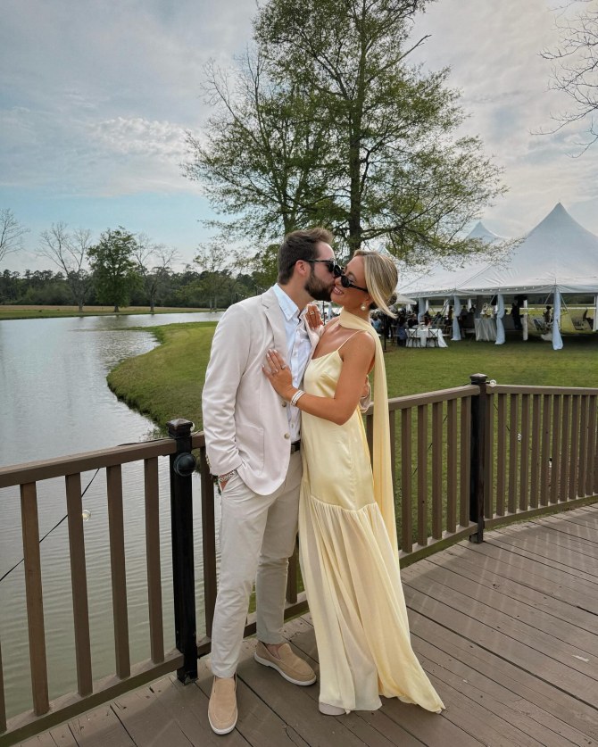 Dobili ste pozivnicu za vjenčanje? Ovih 5 ZARA haljina spašava dilemu šta obući.