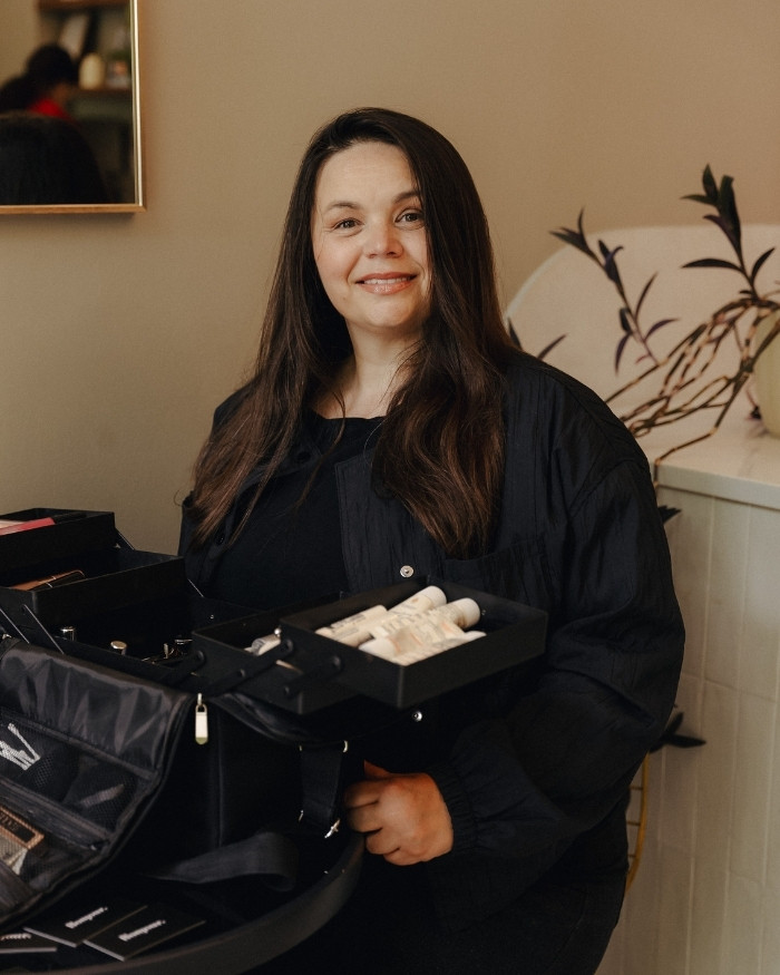 Beauty.pauza: Maja Talović otvorila je profesionalni kit i pokazala trik za 30 sekundi