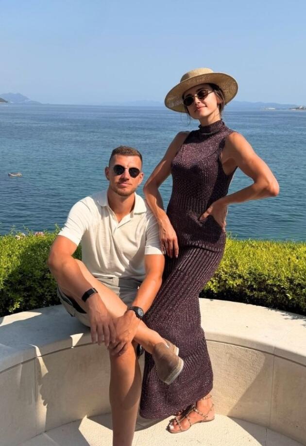 Ovo je vila u kojoj ljetuju Amra i Edin Džeko. Ima pogled koji se ne zaboravlja.