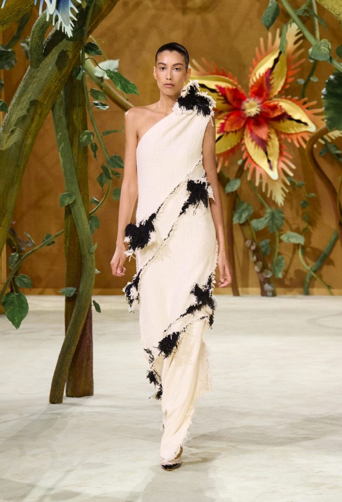Bonjour.ba-CHANEL PHCchanel_fall-winter-2026-haute-couture-look-18-1-LD