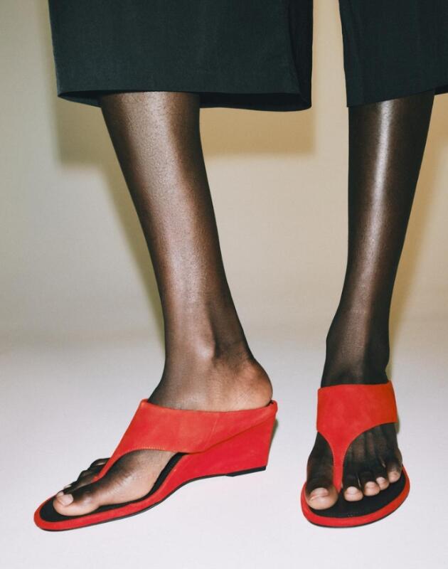 Zara ima sandale koje neodoljivo podsjećaju na Alaïu