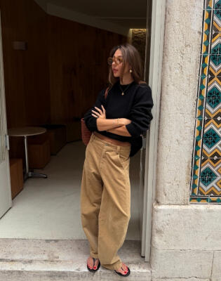 Toplije od farmerica, lakše za stilizovati nego što mislite: Našle smo 8 hlača od somota.