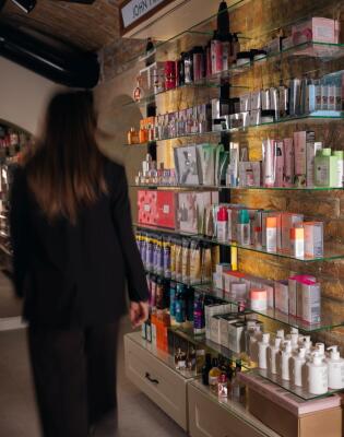 Beauty shopping se preselio online, a mi se ne bunimo