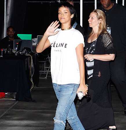 Rihanna ima novu frizuru!
