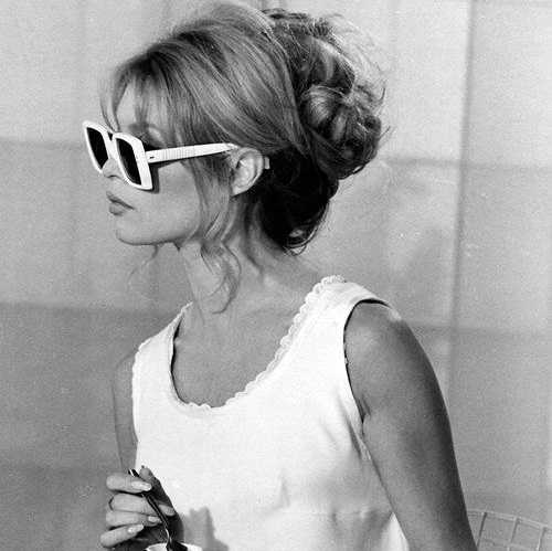 Trend report: Bijele sunčane naočale