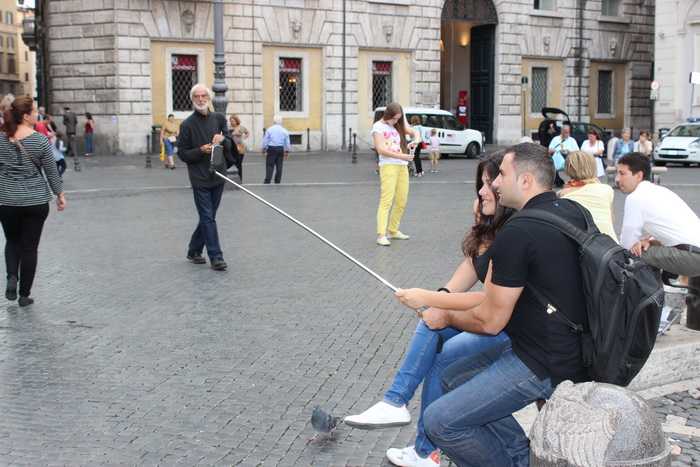 rim selfie stick