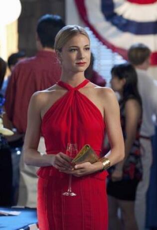 30 kombinacija koje bismo posudili od Emily Thorne iz serije Osveta