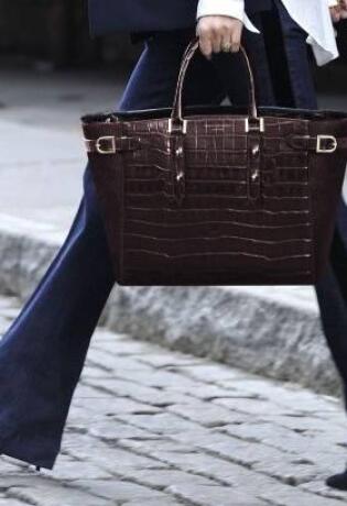 Biste li nosili torbu koju je dizajnirala Olivia Palermo?