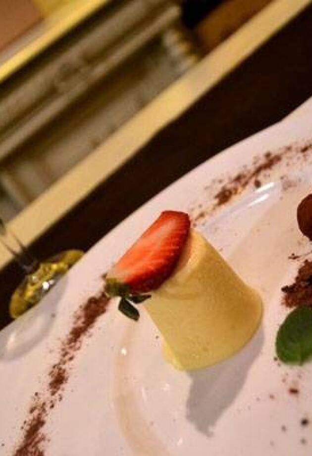 Slow food večera ispunjena delicijama i pažljivo odabranim vinima sinoć u 4 sobe gospođe Safije
