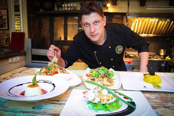 MODAMO.intervju: Emir Parovac, chef kuhinje jedinstvenog sarajevskog restorana 4 sobe gospođe Safije