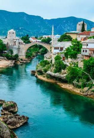 Mostar se našao na jako zanimljivoj Harper's Bazaar listi!